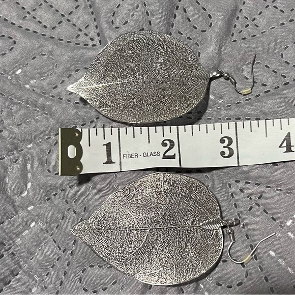 Silver leaf earrings - Picture 3 of 3